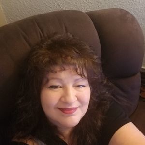 Meet your Posher, Cynthia